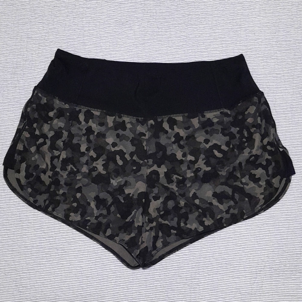 Athleta Running Free Printed Short 3.5 "
